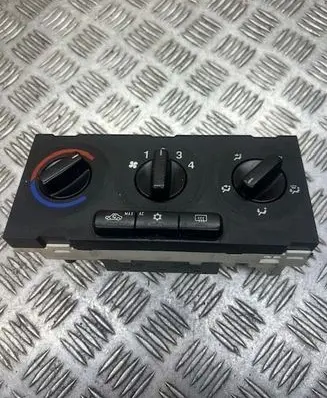 Opel Zafira A Climate control unit 501963 16FEB04 12278606