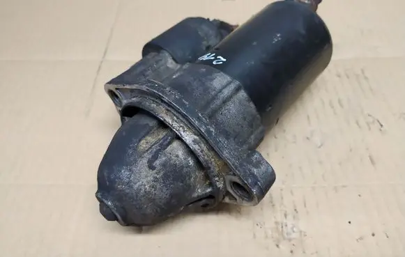 Volkswagen PASSAT B5 Starter motor 0001107068 058911023B