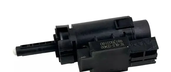 Peugeot 3008 II Brake pedal sensor switch 9813503180