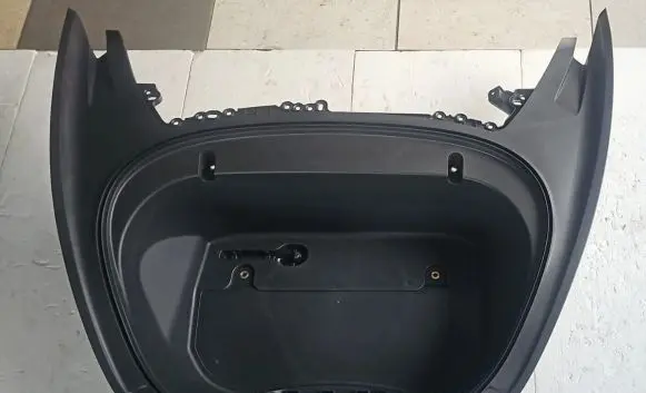 Tesla Model 3 Front trunk storage compartment 108167499H