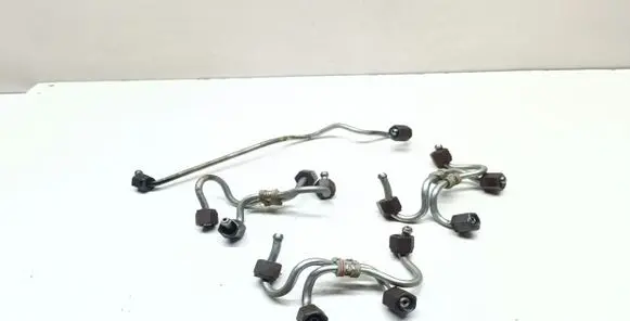 BMW 5 E60 E61 Fuel injector supply line/pipe 
