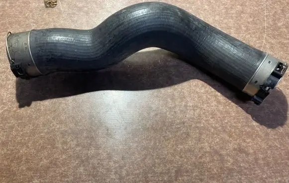 BMW 4 F32 F33 Intercooler hose/pipe 8513851