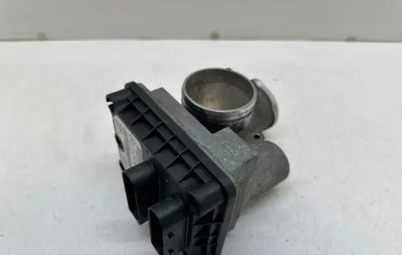 Mercedes-Benz Vaneo W414 Throttle body valve A1661413825
