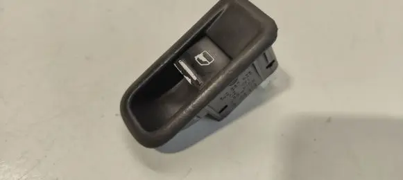 Skoda Roomster (5J) Electric window control switch 5J0867435 8103909