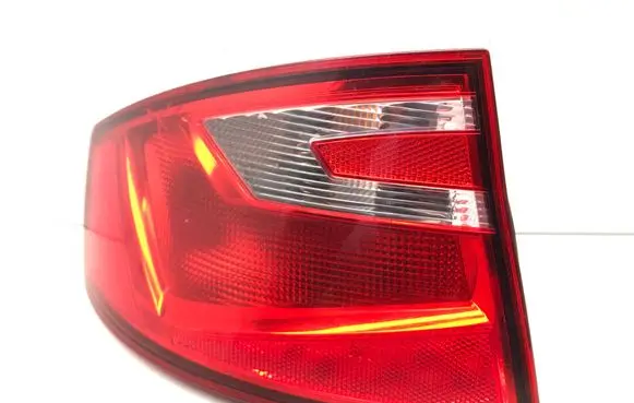 Seat Toledo IV (NH) Rear/tail lights 6JH945095B 2SD01114001