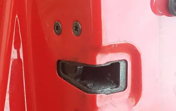 Volvo V50 Front door lock 30663576 400074