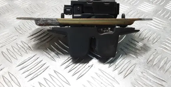 Loading door lock