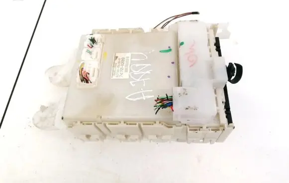 Toyota Auris 150 Fuse box set 8273002130A 82730-02130A