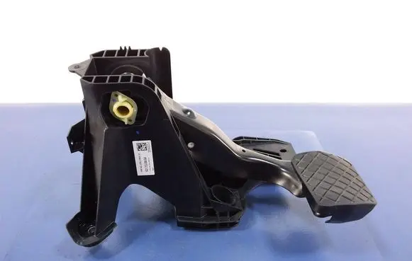 Skoda Octavia Mk3 (5E) Accelerator throttle pedal 5Q1723058AA
