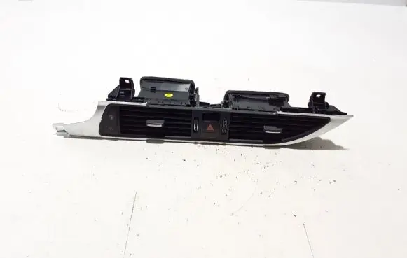 Audi A6 S6 C7 4G Dash center air vent grill 4G1820951