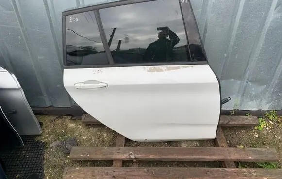 Rear door