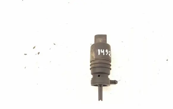Mercedes-Benz E W211 Windshield washer spray nozzle 2218690121 2108690921