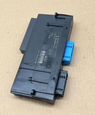 BMW 5 E60 E61 Comfort/convenience module 10681810 9187535 9187536
