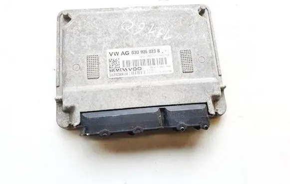 Volkswagen Polo IV 9N3 Engine control unit/module 03D906023B