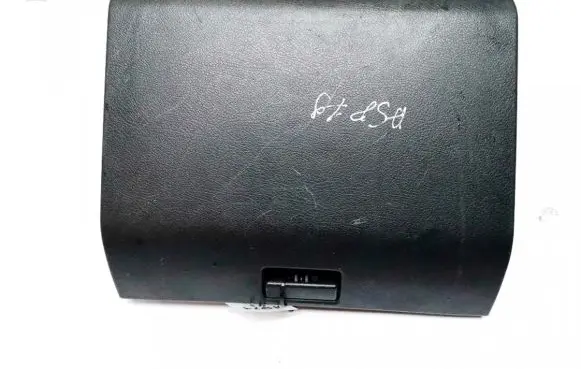 Mitsubishi Lancer Glove box mb522585