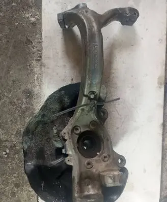 Audi A6 S6 C6 4F Front wheel hub spindle knuckle 4F0258