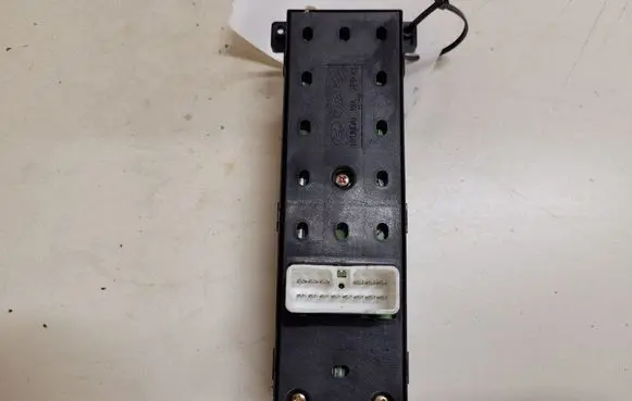 Hyundai Santa Fe Electric window control switch 371495