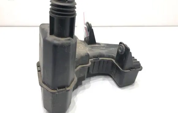 Hyundai Elantra VII Air filter box 28190-AA100