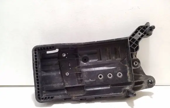 Audi Q3 F3 Battery tray 5QF915325B 5QF015331C