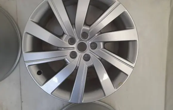 Rover Land Rover R21 alloy rim M8E2-CC