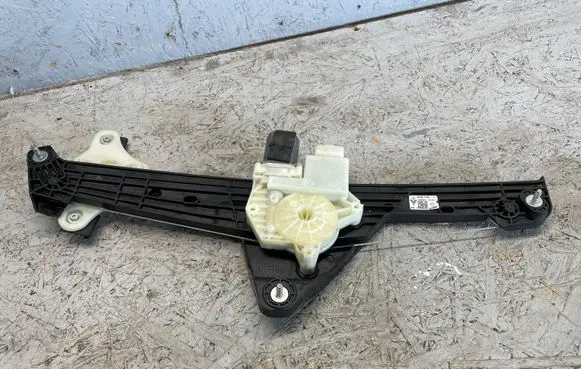 Renault Clio V Front door electric window regulator 807201776R