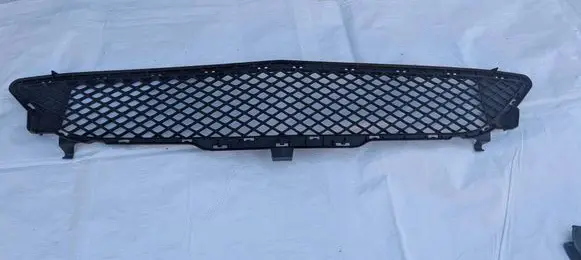 Mercedes-Benz B W246 W242 Front bumper lower grill A2468851122