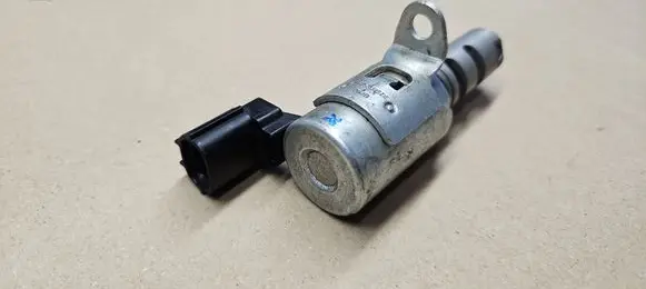 Ford Kuga II Camshaft vanos timing valve 4M5G6L713BE