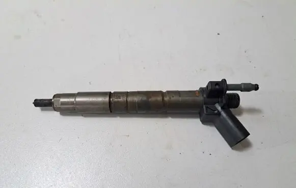 BMW X5 F15 Fuel injector 7823461 7823462