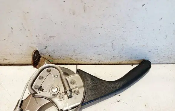 Toyota Hilux (AN10, AN20, AN30) Handbrake/parking brake lever assembly