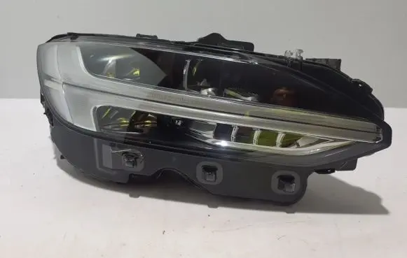 Volvo S90, V90 Headlight/headlamp 31386171