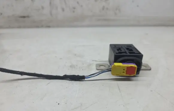Audi Q5 SQ5 Battery relay fuse 4F0915519