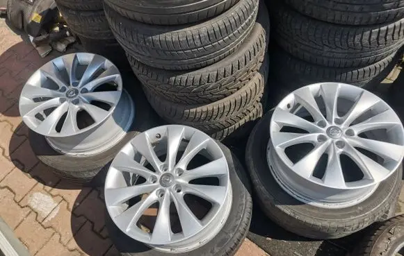 Opel Astra J R18 alloy rim 