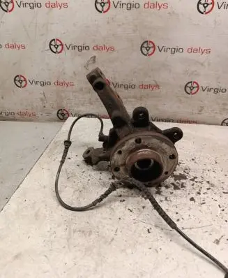 Renault Twingo II Front wheel hub 12k22R