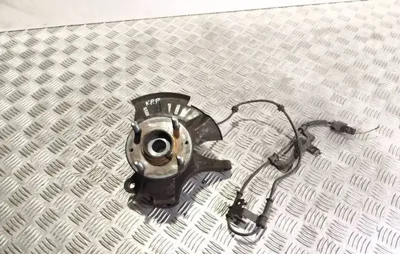 Hyundai i20 (PB PBT) Front wheel hub 