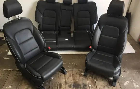 Seat set