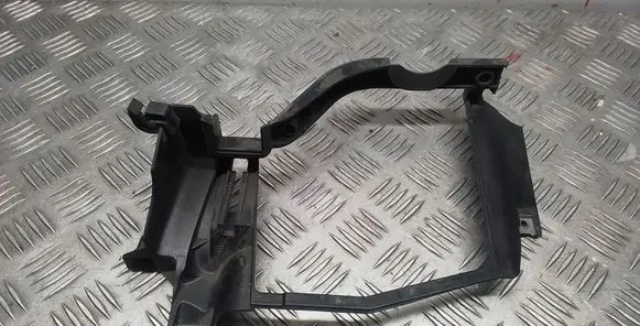 BMW 5 E60 E61 Headlight/headlamp mounting bracket 15873700