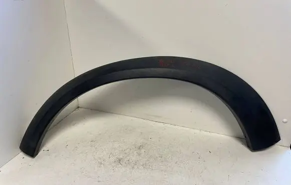 Volvo XC70 Front arch trim 31283104