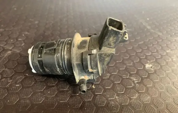 Lexus RX 330 - 350 - 400H Windscreen/windshield washer pump 8533060180 0602104621