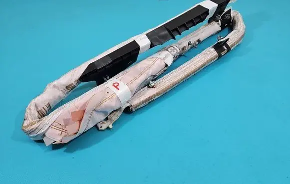 Roof airbag