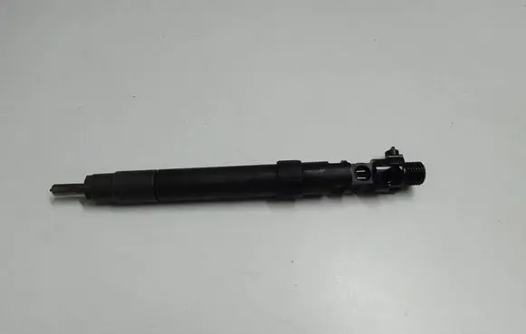 Fuel injector