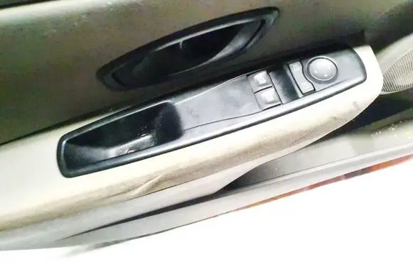 Renault Megane III Electric window control switch
