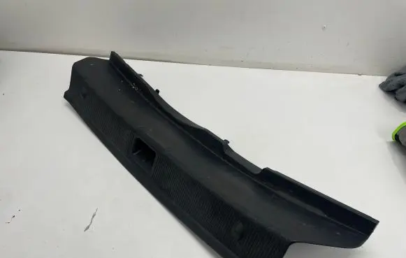Mercedes-Benz C W204 Trunk/boot sill cover protection A2046900825