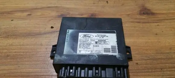 Ford Focus Comfort/convenience module 98ag15k600db 5wk47230b