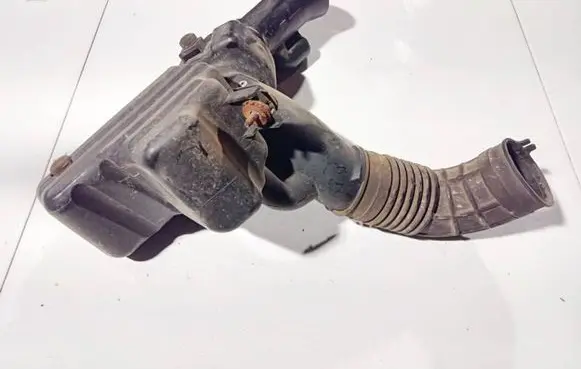 Intake resonator