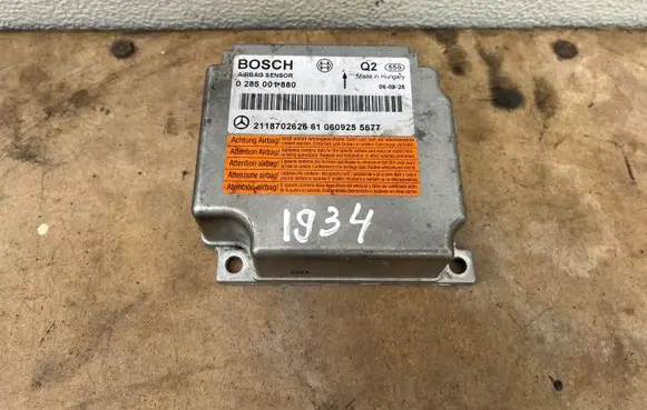 Mercedes-Benz E W211 Airbag control unit/module 2118702626 0285001880 10609255