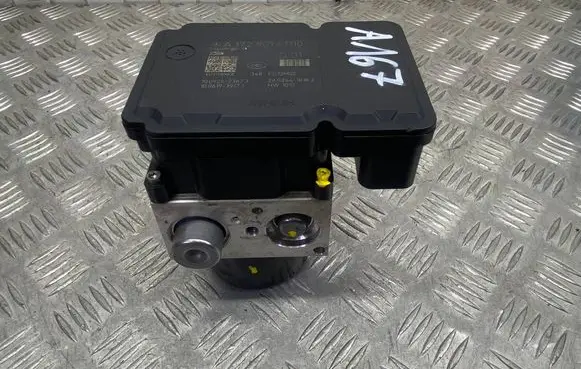 Mercedes-Benz C W204 ABS Pump A1724313812 10021207944