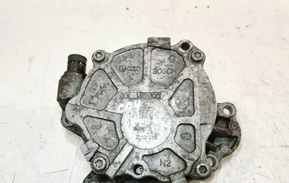 Audi A3 S3 8P Vacuum pump 03L145100