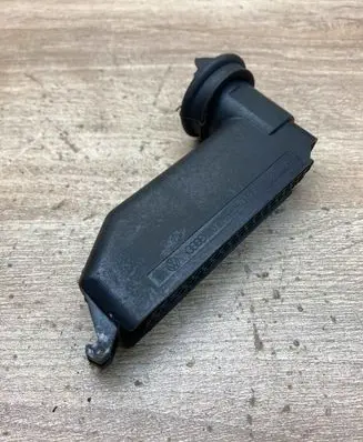 Volkswagen Golf III Plug wire 357906373