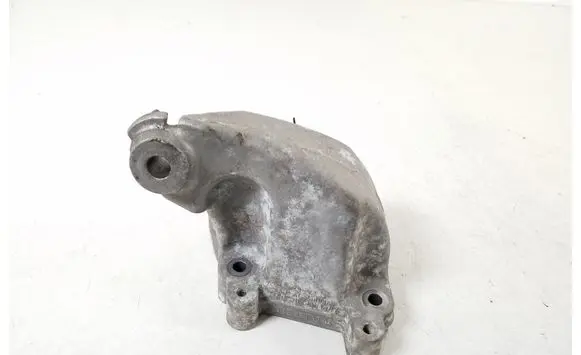 Mercedes-Benz ML W164 Engine mounting bracket A6422233204
