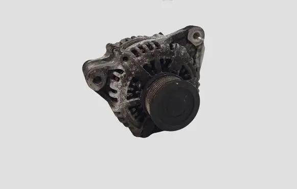 KIA Carens I Generator/alternator 3730027012 021319112